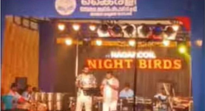 കൊല്ലം കോട്ടുക്കൽ ദേവീക്ഷേത്രത്തിലെ ഉപദേശക സമിതിയെ പിരിച്ചുവിട്ടു കൊല്ലം കോട്ടുക്കൽ ദേവീക്ഷേത്രത്തിലെ ഉപദേശക സമിതിയെ പിരിച്ചുവിട്ടു