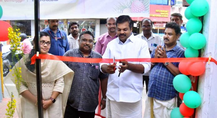 കോന്നി സപ്ലൈക്കോ സൂപ്പർമാർക്കറ്റിൽ വിഷു – ഈസ്റ്റർ ഫെയർ ആരംഭിച്ചു കോന്നി സപ്ലൈക്കോ സൂപ്പർമാർക്കറ്റിൽ വിഷു – ഈസ്റ്റർ ഫെയർ ആരംഭിച്ചു