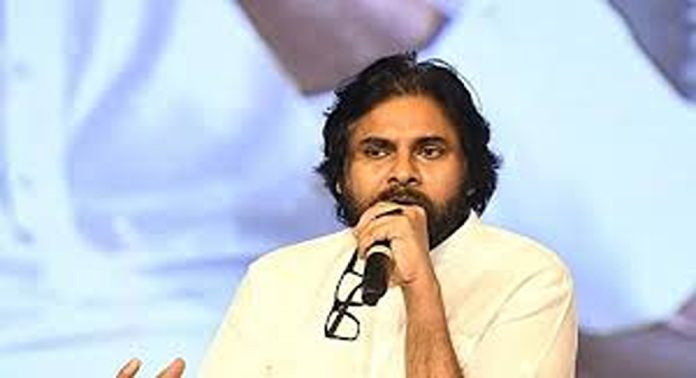 സിംഗപ്പൂരിലെ സ്കൂളിൽ ഉണ്ടായ തീപിടുത്തത്തിൽ പവന് കല്യാണിന്റെ മകന് പൊള്ളലേറ്റു സിംഗപ്പൂരിലെ സ്കൂളിൽ ഉണ്ടായ തീപിടുത്തത്തിൽ പവന് കല്യാണിന്റെ മകന് പൊള്ളലേറ്റു