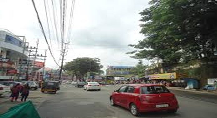 മൂവാറ്റുപുഴ നഗര വികസനം പുരോഗമിക്കുന്നു ; റോഡിന്റെ വീതി കൂട്ടുന്ന പ്രവർത്തനങ്ങൾക്ക് ഉടൻ തുടക്കമാകും മൂവാറ്റുപുഴ നഗര വികസനം പുരോഗമിക്കുന്നു ; റോഡിന്റെ വീതി കൂട്ടുന്ന പ്രവർത്തനങ്ങൾക്ക് ഉടൻ തുടക്കമാകും