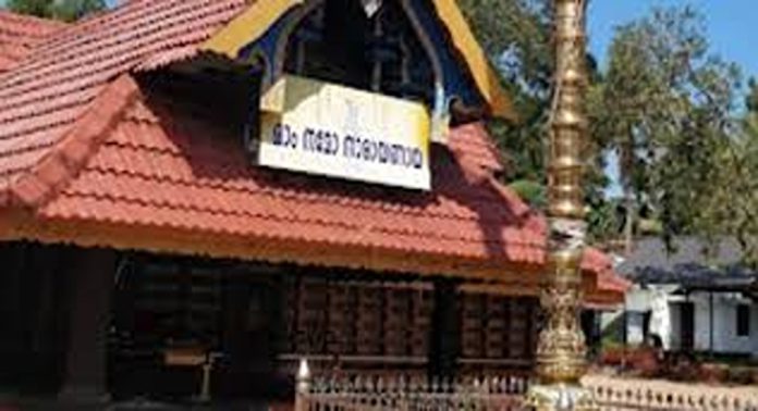ആലപ്പുഴ എഴുപുന്നയിൽ ക്ഷേത്രത്തിലെ തിരുവാഭരണം മോഷണം പോയി ആലപ്പുഴ എഴുപുന്നയിൽ ക്ഷേത്രത്തിലെ തിരുവാഭരണം മോഷണം പോയി