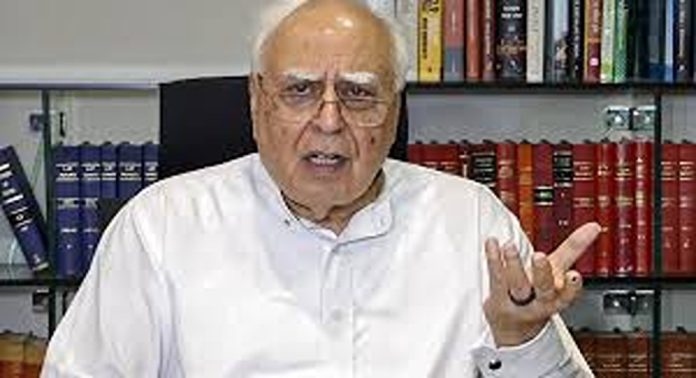 വഖഫ് നിയമഭേദഗതിയിലെ നിയമ പോരാട്ടം ; ലീഗിനെ അഭിനന്ദിച്ച് അഭിഭാഷകൻ കപിൽ സിബൽ വഖഫ് നിയമഭേദഗതിയിലെ നിയമ പോരാട്ടം ; ലീഗിനെ അഭിനന്ദിച്ച് അഭിഭാഷകൻ കപിൽ സിബൽ