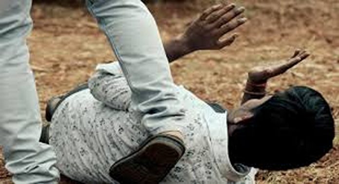 രാജസ്ഥാനിൽ ദലിത് യുവാവിനെ പീഡനത്തിനിരയാക്കി ; ദേഹത്ത് മൂത്രമൊഴിച്ചെന്നും പരാതി രാജസ്ഥാനിൽ ദലിത് യുവാവിനെ പീഡനത്തിനിരയാക്കി ; ദേഹത്ത് മൂത്രമൊഴിച്ചെന്നും പരാതി