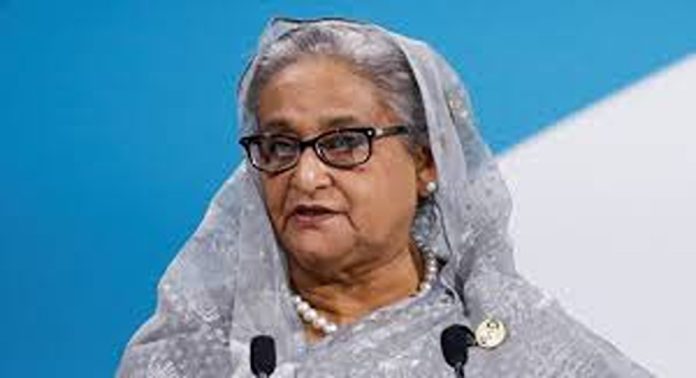 ബംഗ്ലാദേശ് മുൻ പ്രധാനമന്ത്രി ഷെയ്ഖ് ഹസീനയ്ക്കെതിരെ റെഡ് നോട്ടീസ് പുറപ്പെടുവിക്കാൻ ഇന്റര്പോളിന്റെ സഹായം തേടി ബംഗ്ലാദേശ് മുൻ പ്രധാനമന്ത്രി ഷെയ്ഖ് ഹസീനയ്ക്കെതിരെ റെഡ് നോട്ടീസ് പുറപ്പെടുവിക്കാൻ ഇന്റര്പോളിന്റെ സഹായം തേടി