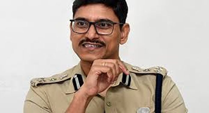 കേരളത്തില് ഇസ്ലാമിക് സ്റ്റേറ്റ് സജീവമല്ലെന്ന് കൊച്ചി സിറ്റി പോലീസ് കമ്മീഷ്ണർ കേരളത്തില് ഇസ്ലാമിക് സ്റ്റേറ്റ് സജീവമല്ലെന്ന് കൊച്ചി സിറ്റി പോലീസ് കമ്മീഷ്ണർ