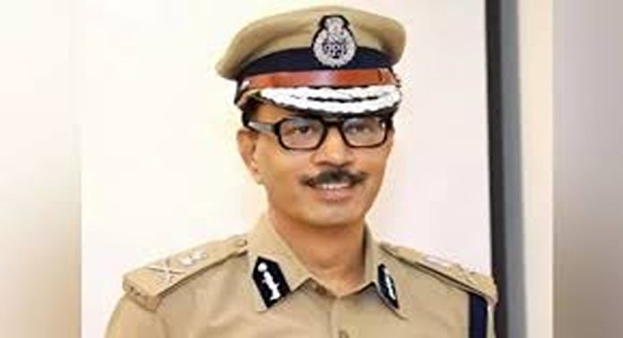 എച്ച്.വെങ്കിടേഷ് ക്രമസമാധാന ചുമതലയുളള എഡിജിപിയാവും എച്ച്.വെങ്കിടേഷ് ക്രമസമാധാന ചുമതലയുളള എഡിജിപിയാവും