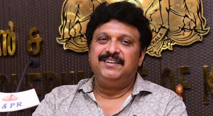 പത്തനാപുരം താലൂക്ക് എന്എസ്എസ് യൂണിയന് പിരിച്ചുവിട്ട സംഭവത്തില് കടുത്ത വിമര്ശനവുമായി മന്ത്രി ഗണേഷ് കുമാര് പത്തനാപുരം താലൂക്ക് എന്എസ്എസ് യൂണിയന് പിരിച്ചുവിട്ട സംഭവത്തില് കടുത്ത വിമര്ശനവുമായി മന്ത്രി ഗണേഷ് കുമാര്