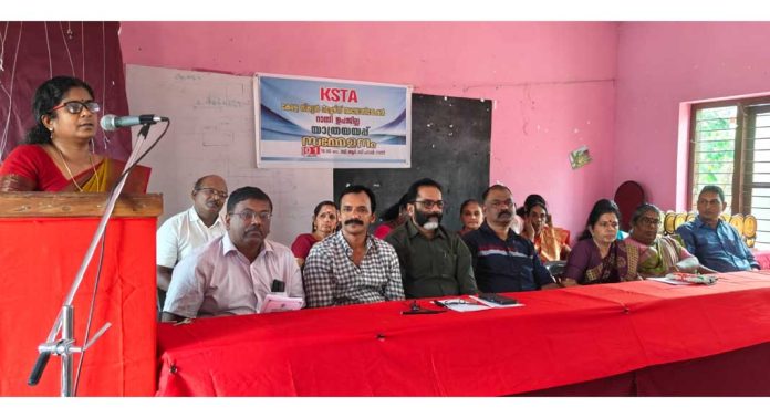 റാന്നി ബി.ആർ.സി ഹാളിൽ കെ എസ് ടി എ ഉപജില്ലാ കൗൺസിൽ യോഗവും യാത്രയയപ്പ് സമ്മേളനം നടന്നു റാന്നി ബി.ആർ.സി ഹാളിൽ കെ എസ് ടി എ ഉപജില്ലാ കൗൺസിൽ യോഗവും യാത്രയയപ്പ് സമ്മേളനം നടന്നു
