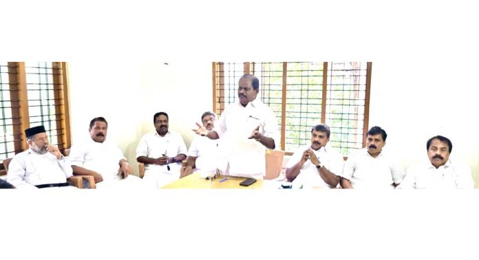 ഇടതുപക്ഷ സര്ക്കാര് സാധാരണ ജനങ്ങളുടെ ജീവിതം വഴിമുട്ടിക്കുന്നു : പ്രൊഫ. സതീഷ് കൊച്ചുപറമ്പില് ഇടതുപക്ഷ സര്ക്കാര് സാധാരണ ജനങ്ങളുടെ ജീവിതം വഴിമുട്ടിക്കുന്നു : പ്രൊഫ. സതീഷ് കൊച്ചുപറമ്പില്