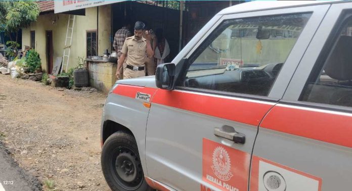 പെരുനാട്ടിലെ പൊട്ടിത്തെറി ശബ്ദം ; കൂടുതൽ വിവരങ്ങൾ പുറത്ത് പെരുനാട്ടിലെ പൊട്ടിത്തെറി ശബ്ദം ; കൂടുതൽ വിവരങ്ങൾ പുറത്ത്