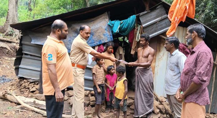 മനുഷ്യ-വന്യജീവി സംഘർഷം കുറക്കുന്നതിനായി ഗിരിജൻ കോളനികളിൽ ബോധവൽക്കരണ പ്രവർത്തനങ്ങൾ നടത്തി മനുഷ്യ-വന്യജീവി സംഘർഷം കുറക്കുന്നതിനായി ഗിരിജൻ കോളനികളിൽ ബോധവൽക്കരണ പ്രവർത്തനങ്ങൾ നടത്തി