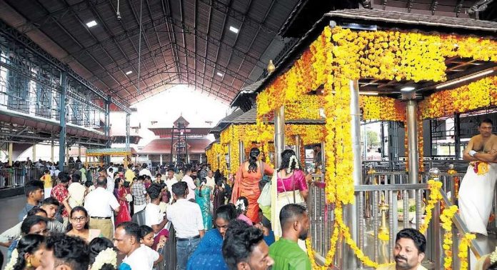 അക്ഷയതൃതീയ ദിനത്തിൽ ഗുരുവായൂരില് വിവാഹ ബുക്കിങ് 140 കടന്നു ; ദര്ശനത്തിന് പ്രത്യേക ക്രമീകരണം അക്ഷയതൃതീയ ദിനത്തിൽ ഗുരുവായൂരില് വിവാഹ ബുക്കിങ് 140 കടന്നു ; ദര്ശനത്തിന് പ്രത്യേക ക്രമീകരണം