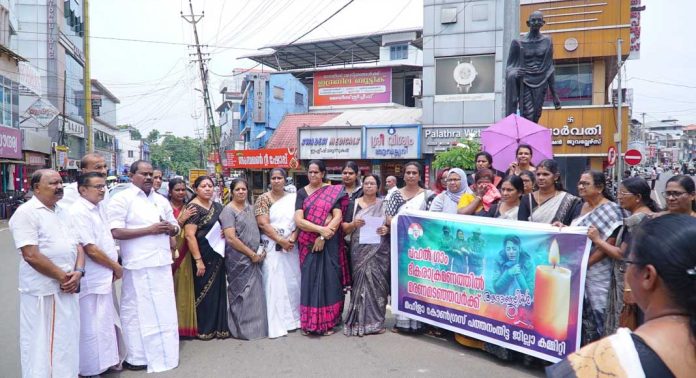 രാജ്യത്തിന്റെ ഐക്യത്തിനും അഖണ്ഡതക്കും നേരെയുള്ള കടന്നാക്രമണം : പ്രൊഫ. സതീഷ് കൊച്ചുപറമ്പില് രാജ്യത്തിന്റെ ഐക്യത്തിനും അഖണ്ഡതക്കും നേരെയുള്ള കടന്നാക്രമണം : പ്രൊഫ. സതീഷ് കൊച്ചുപറമ്പില്