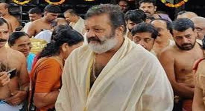 പുലിപ്പല്ല് മാല ഉപയോഗിക്കുന്നുവെന്ന് കാട്ടി കേന്ദ്രമന്ത്രി സുരേഷ് ഗോപിക്കെതിരെ പരാതി പുലിപ്പല്ല് മാല ഉപയോഗിക്കുന്നുവെന്ന് കാട്ടി കേന്ദ്രമന്ത്രി സുരേഷ് ഗോപിക്കെതിരെ പരാതി