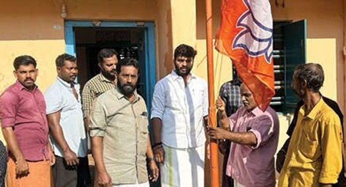 ബിജെപി കൊടുമൺ ഏരിയ കമ്മിറ്റി സ്ഥാപകദിനം ആഘോഷിച്ചു ബിജെപി കൊടുമൺ ഏരിയ കമ്മിറ്റി സ്ഥാപകദിനം ആഘോഷിച്ചു