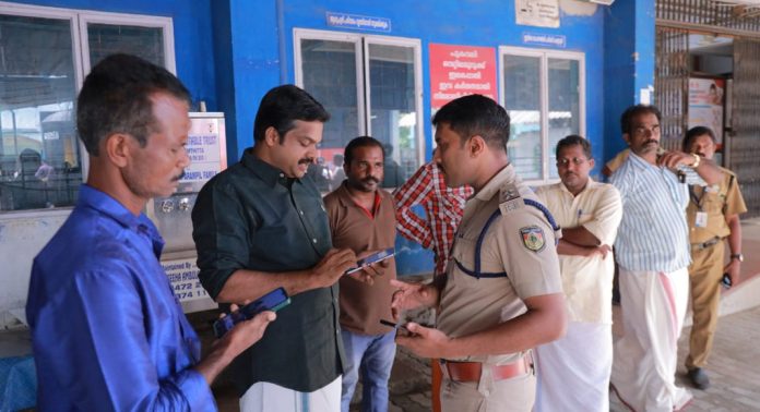 കോന്നി ആനക്കൂട്ടിലെ കോൺക്രീറ്റ് തൂൺ ഇളകി വീണ് നാലു വയസ്സുകാരൻ മരിച്ച സംഭവം ; വനം വകുപ്പ് ഉദ്യോഗസ്ഥർക്ക് സുരക്ഷാ വീഴ്ച ഉണ്ടായെന്ന് കെ യു ജനീഷ് കുമാർ എം എല് എ കോന്നി ആനക്കൂട്ടിലെ കോൺക്രീറ്റ് തൂൺ ഇളകി വീണ് നാലു വയസ്സുകാരൻ മരിച്ച സംഭവം ; വനം വകുപ്പ് ഉദ്യോഗസ്ഥർക്ക് സുരക്ഷാ വീഴ്ച ഉണ്ടായെന്ന് കെ യു ജനീഷ് കുമാർ എം എല് എ