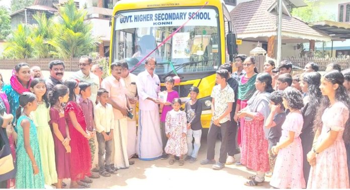 “പുസ്തക വിരുന്നുമായി” പുസ്തക വണ്ടി സഞ്ചാരം തുടങ്ങി “പുസ്തക വിരുന്നുമായി” പുസ്തക വണ്ടി സഞ്ചാരം തുടങ്ങി