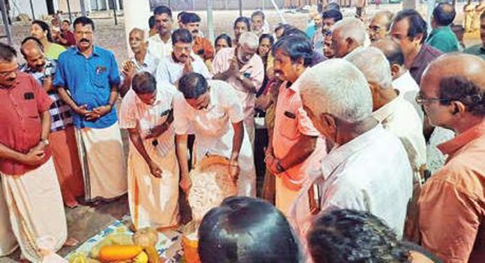 കലവൂർ മാരൻകുളങ്ങര ദേവീക്ഷേത്രത്തിലെ അഖിലഭാരത ഭാഗവതമഹാസത്രം ; വിഭവസമാഹരണം തുടങ്ങി കലവൂർ മാരൻകുളങ്ങര ദേവീക്ഷേത്രത്തിലെ അഖിലഭാരത ഭാഗവതമഹാസത്രം ; വിഭവസമാഹരണം തുടങ്ങി