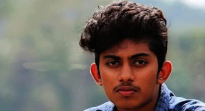 മല്ലപ്പള്ളിയിൽ അപകടത്തില് അധ്യാപകന് മരിച്ചു മല്ലപ്പള്ളിയിൽ അപകടത്തില് അധ്യാപകന് മരിച്ചു