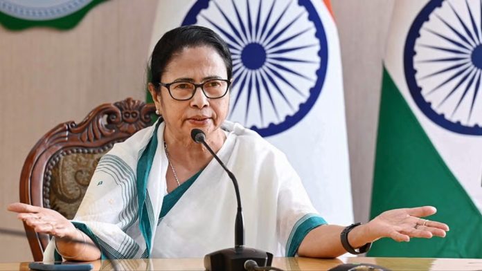 ഐ പാക്കിനെതിരായ അന്വേഷണം തടസപ്പെടുത്തിയതിന് എതിരെ ഇഡി നല്കിയ ഹര്ജിയില് മമത സര്ക്കാരിന് തിരിച്ചടി ഐ പാക്കിനെതിരായ അന്വേഷണം തടസപ്പെടുത്തിയതിന് എതിരെ ഇഡി നല്കിയ ഹര്ജിയില് മമത സര്ക്കാരിന് തിരിച്ചടി