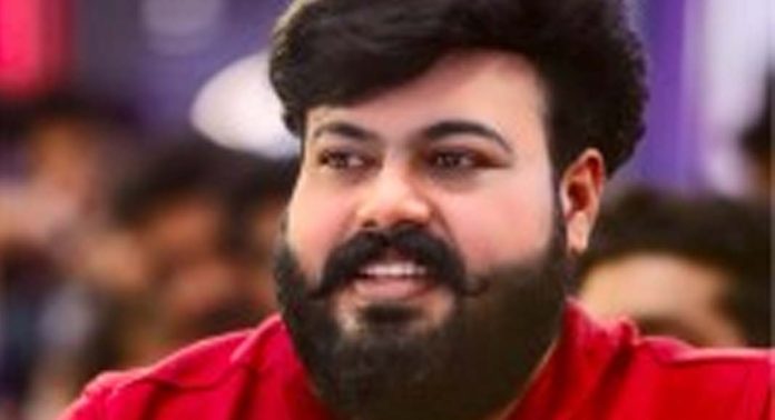 പോക്സോ കേസ് പ്രതിയെ സ്കൂൾ പ്രവേശനോത്സവത്തിന്റെ ഉദ്ഘാടകനാക്കിയതിൽ മാപ്പ് ചോദിച്ച് സംഘാടകർ പോക്സോ കേസ് പ്രതിയെ സ്കൂൾ പ്രവേശനോത്സവത്തിന്റെ ഉദ്ഘാടകനാക്കിയതിൽ മാപ്പ് ചോദിച്ച് സംഘാടകർ