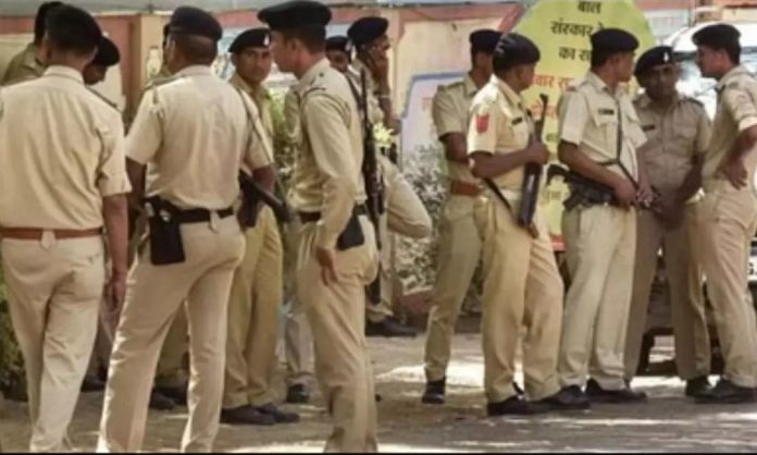 ഒഡീഷയിലെ ക്രിസ്ത്യൻപള്ളിയിൽ നടന്നത് പോലീസ് നരനായാട്ട് ഒഡീഷയിലെ ക്രിസ്ത്യൻപള്ളിയിൽ നടന്നത് പോലീസ് നരനായാട്ട്