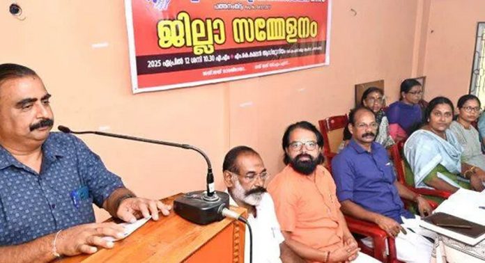 ആൾകേരളാ മലയോര തയ്യൽ തൊഴിലാളി അസോസിയേഷന്റെ വാർഷിക പൊതു സമ്മേളനം നടന്നു ആൾകേരളാ മലയോര തയ്യൽ തൊഴിലാളി അസോസിയേഷന്റെ വാർഷിക പൊതു സമ്മേളനം നടന്നു