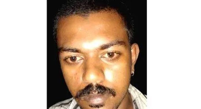 എംഡിഎംഎയും കഞ്ചാവുമായി യുവാവിനെ പന്തളം പോലീസ് പിടികൂടി എംഡിഎംഎയും കഞ്ചാവുമായി യുവാവിനെ പന്തളം പോലീസ് പിടികൂടി