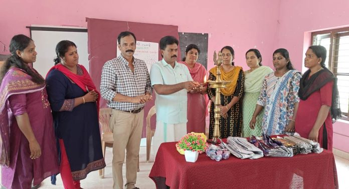 സമഗ്ര ശിക്ഷാ കേരള റാന്നി ബി.ആർ.സി ഭിന്നശേഷിക്കാരായ കുട്ടികൾക്കും രക്ഷിതാക്കൾക്കും തൊഴിൽ പരിശീലനം നൽകി സമഗ്ര ശിക്ഷാ കേരള റാന്നി ബി.ആർ.സി ഭിന്നശേഷിക്കാരായ കുട്ടികൾക്കും രക്ഷിതാക്കൾക്കും തൊഴിൽ പരിശീലനം നൽകി