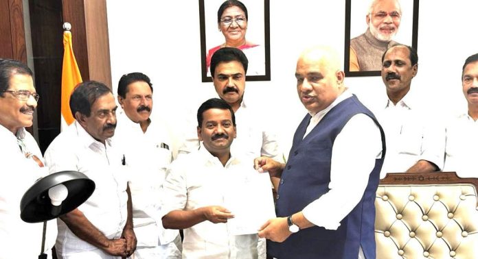 റാന്നിയിലെ പട്ടയ പ്രശ്നങ്ങൾ അടിയന്തിരമായി പരിഹരിക്കണം ; അഡ്വ. പ്രമോദ് നാരായൺ എംഎൽഎ കേന്ദ്ര വനം പരിസ്ഥിതി മന്ത്രി ഭൂപേന്ദ്ര യാദവുമായി കൂടിക്കാഴ്ച നടത്തി റാന്നിയിലെ പട്ടയ പ്രശ്നങ്ങൾ അടിയന്തിരമായി പരിഹരിക്കണം ; അഡ്വ. പ്രമോദ് നാരായൺ എംഎൽഎ കേന്ദ്ര വനം പരിസ്ഥിതി മന്ത്രി ഭൂപേന്ദ്ര യാദവുമായി കൂടിക്കാഴ്ച നടത്തി