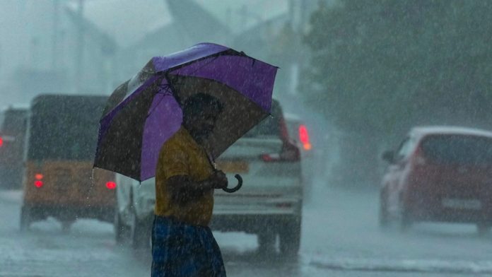 കാലാവസ്ഥ മുന്നറിയിപ്പ് ; സംസ്ഥാനത്ത് ഒറ്റപ്പെട്ട മഴ തുടരും കാലാവസ്ഥ മുന്നറിയിപ്പ് ; സംസ്ഥാനത്ത് ഒറ്റപ്പെട്ട മഴ തുടരും