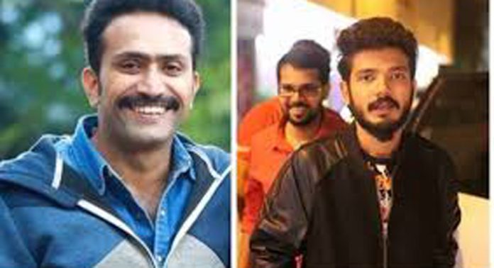 ഹൈബ്രിഡ് കഞ്ചാവ് കേസിൽ നടൻ ശ്രീനാഥ് ഭാസിയേയും ഷൈൻ ടോം ചാക്കോയേയും പോലീസ് ഉടൻ ചോദ്യം ചെയ്യും ഹൈബ്രിഡ് കഞ്ചാവ് കേസിൽ നടൻ ശ്രീനാഥ് ഭാസിയേയും ഷൈൻ ടോം ചാക്കോയേയും പോലീസ് ഉടൻ ചോദ്യം ചെയ്യും