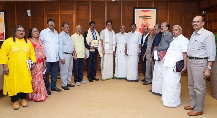 ഗോവ ലെജിസ്ലേറ്റേഴ്സ് ഫോറം അംഗങ്ങള് സ്പീക്കറെ സന്ദര്ശിച്ചു ഗോവ ലെജിസ്ലേറ്റേഴ്സ് ഫോറം അംഗങ്ങള് സ്പീക്കറെ സന്ദര്ശിച്ചു