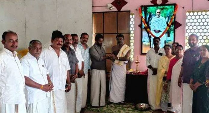 മനയ്ക്കച്ചിറ ശ്രീനാരായണ കൺവെൻഷന് ; പ്രാർത്ഥനയും പീതാംബരദീക്ഷ വിതരണവും നടന്നു മനയ്ക്കച്ചിറ ശ്രീനാരായണ കൺവെൻഷന് ; പ്രാർത്ഥനയും പീതാംബരദീക്ഷ വിതരണവും നടന്നു