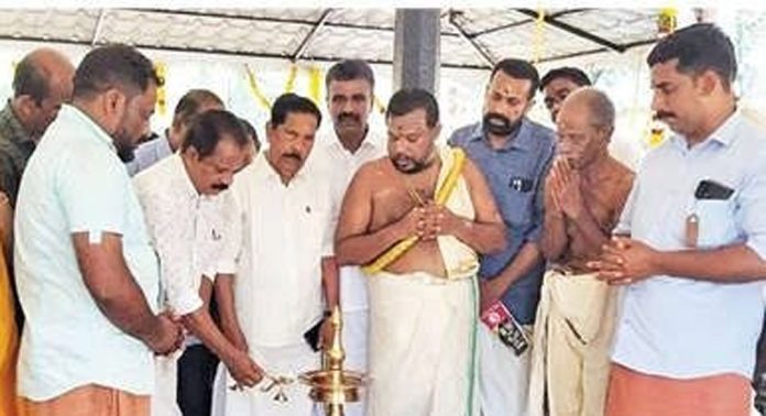 എസ്എൻഡിപി ഇറവങ്കര ശാഖായോഗത്തിൽ പുതുതായി പണിത ഗുരുക്ഷേത്രത്തിന്റെ സമർപ്പണം നടത്തി എസ്എൻഡിപി ഇറവങ്കര ശാഖായോഗത്തിൽ പുതുതായി പണിത ഗുരുക്ഷേത്രത്തിന്റെ സമർപ്പണം നടത്തി