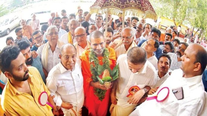 നമ്മൾ സനാതനധർമത്തിന്റെ കാവൽഭടന്മാരായി മാറണം ; സ്വാമി ആനന്ദവനം ഭാരതി നമ്മൾ സനാതനധർമത്തിന്റെ കാവൽഭടന്മാരായി മാറണം ; സ്വാമി ആനന്ദവനം ഭാരതി