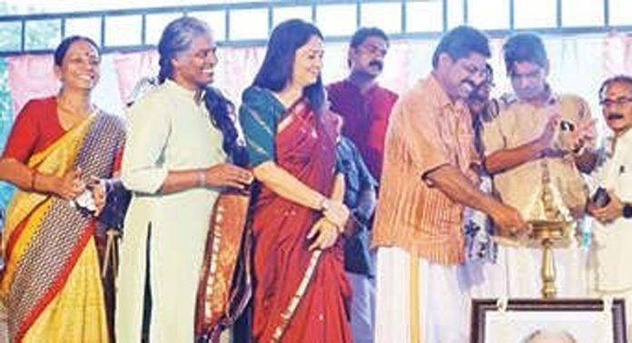 തകഴി സാഹിത്യോത്സവം തകഴി ശിവശങ്കരപ്പിള്ള സ്മാരക ഗവ. യു.പി. സ്കൂളിൽ തുടങ്ങി തകഴി സാഹിത്യോത്സവം തകഴി ശിവശങ്കരപ്പിള്ള സ്മാരക ഗവ. യു.പി. സ്കൂളിൽ തുടങ്ങി