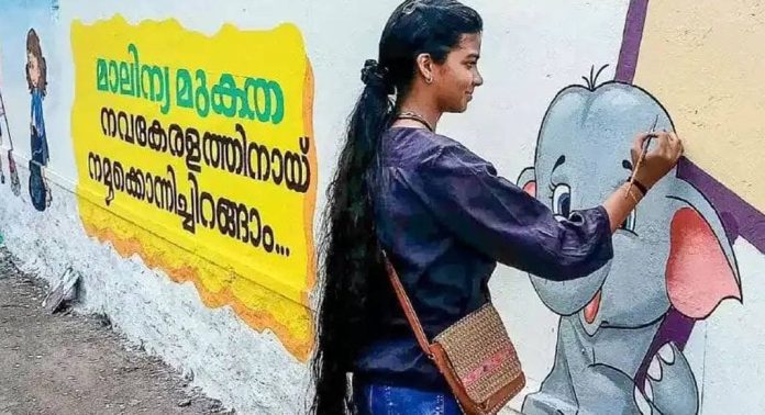 സഞ്ചാരികള്ക്ക് കൗതുകം പകര്ന്ന് 19കാരിയുടെ ചുമര്ചിത്രങ്ങള് സഞ്ചാരികള്ക്ക് കൗതുകം പകര്ന്ന് 19കാരിയുടെ ചുമര്ചിത്രങ്ങള്