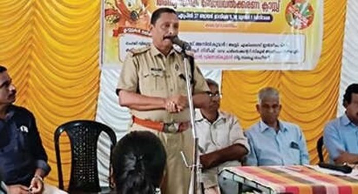 വള്ളിക്കോട് എൻഎസ്എസ് കരയോഗത്തിന്റെ നേതൃത്വത്തില് ലഹരിവിരുദ്ധ സെമിനാർ നടത്തി വള്ളിക്കോട് എൻഎസ്എസ് കരയോഗത്തിന്റെ നേതൃത്വത്തില് ലഹരിവിരുദ്ധ സെമിനാർ നടത്തി