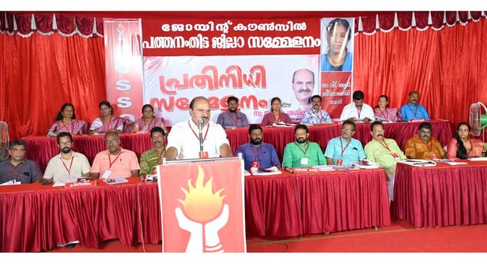 സിവിൽ സർവീസ് മേഖലയെ നിലനിർത്തേണ്ടത് ഇടതുപക്ഷത്തിന്റെ ബാധ്യത ; സി കെ ശശിധരൻ സിവിൽ സർവീസ് മേഖലയെ നിലനിർത്തേണ്ടത് ഇടതുപക്ഷത്തിന്റെ ബാധ്യത ; സി കെ ശശിധരൻ
