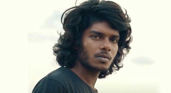 കുരുക്കായി കഴുത്തിലണിഞ്ഞ മാല ; വനം വകുപ്പും വേടനെതിരെ അന്വേഷണം തുടങ്ങി കുരുക്കായി കഴുത്തിലണിഞ്ഞ മാല ; വനം വകുപ്പും വേടനെതിരെ അന്വേഷണം തുടങ്ങി
