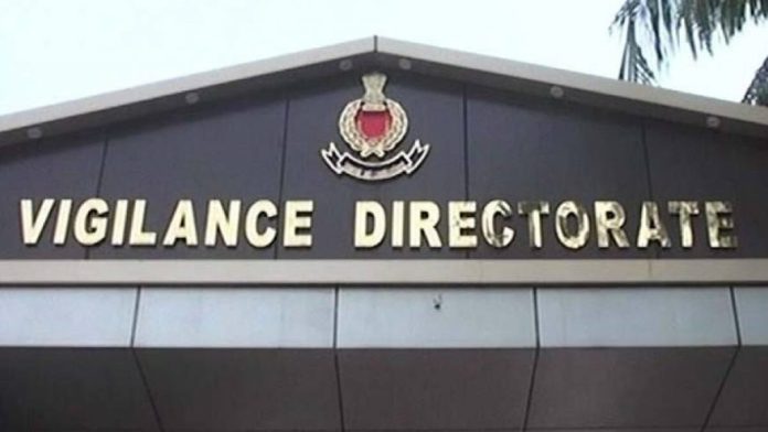 ഓപറേഷൻ സ്പോട്ട് ട്രാപ്പ് ; കൈക്കൂലിക്കാരായ 700 ഉദ്യോഗസ്ഥരുടെ പട്ടിക തയാറാക്കി വിജിലൻസ് ഓപറേഷൻ സ്പോട്ട് ട്രാപ്പ് ; കൈക്കൂലിക്കാരായ 700 ഉദ്യോഗസ്ഥരുടെ പട്ടിക തയാറാക്കി വിജിലൻസ്