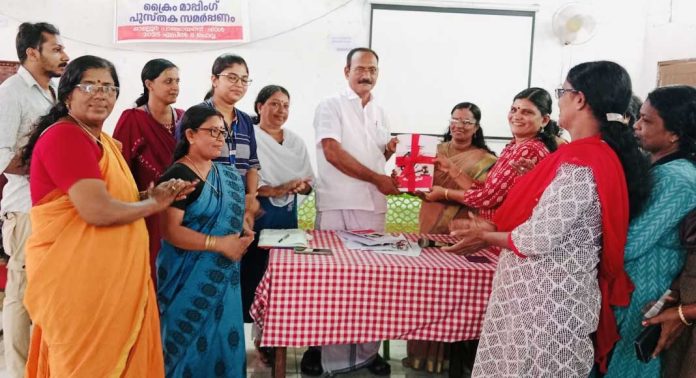 ഓമല്ലൂര് കുടുംബശ്രീ സിഡിഎസിന്റെ നേതൃത്വത്തില് ക്രൈം മാപ്പിങ് പുസ്തകപ്രകാശനം നടത്തി ഓമല്ലൂര് കുടുംബശ്രീ സിഡിഎസിന്റെ നേതൃത്വത്തില് ക്രൈം മാപ്പിങ് പുസ്തകപ്രകാശനം നടത്തി