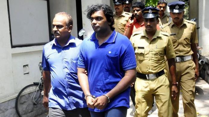 നന്തൻകോട് കൂട്ടക്കൊലയിൽ പ്രതി കേഡല് ജിന്സണ് രാജ കുറ്റക്കാരൻ നന്തൻകോട് കൂട്ടക്കൊലയിൽ പ്രതി കേഡല് ജിന്സണ് രാജ കുറ്റക്കാരൻ