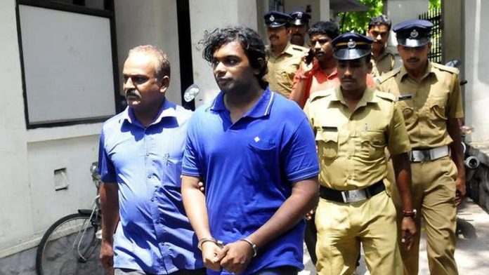 നന്തന്കോട് കൂട്ടക്കൊല : പ്രതി കേഡല് ജിന്സണ് രാജയ്ക്ക് ജീവപര്യന്തം , 15 ലക്ഷം രൂപ പിഴ നന്തന്കോട് കൂട്ടക്കൊല : പ്രതി കേഡല് ജിന്സണ് രാജയ്ക്ക് ജീവപര്യന്തം , 15 ലക്ഷം രൂപ പിഴ