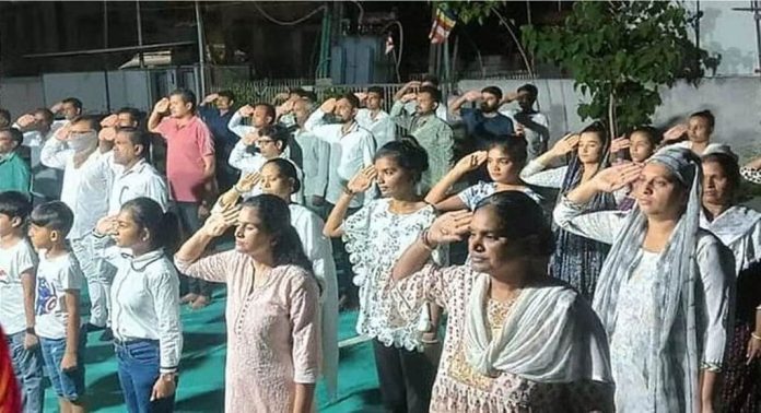 മത സ്വാതന്ത്രത്തിനായുള്ള പോരാട്ടം ; 80 ദലിത് കുടുംബങ്ങൾ ബുദ്ധമതം സ്വീകരിച്ചു മത സ്വാതന്ത്രത്തിനായുള്ള പോരാട്ടം ; 80 ദലിത് കുടുംബങ്ങൾ ബുദ്ധമതം സ്വീകരിച്ചു