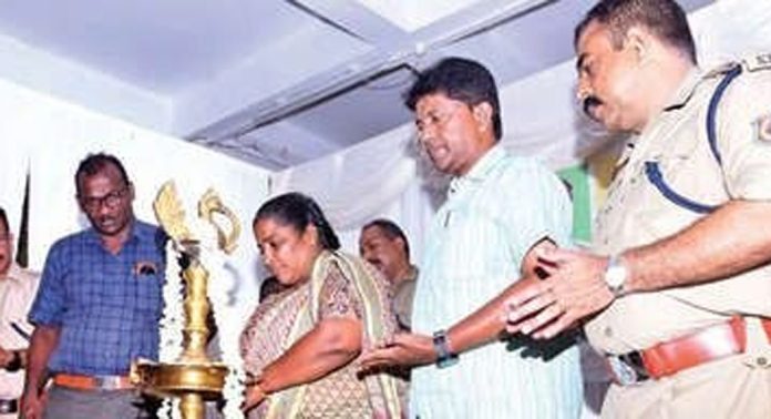 അഗ്നിരക്ഷാവിഭാഗം ചെങ്ങന്നൂർ സ്റ്റേഷനിൽനിന്ന് വിരമിച്ചവർക്ക് യാത്രയയപ്പു നൽകി അഗ്നിരക്ഷാവിഭാഗം ചെങ്ങന്നൂർ സ്റ്റേഷനിൽനിന്ന് വിരമിച്ചവർക്ക് യാത്രയയപ്പു നൽകി