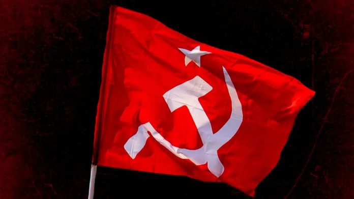 ഡിവൈഎഫ്ഐ മുന്നേതാവിനെ ക്രൂരമായി മര്ദിച്ച സംഭവത്തില് ഡിവൈഎഫ്ഐ നേതാക്കളെ തള്ളി സിപിഐഎം ഡിവൈഎഫ്ഐ മുന്നേതാവിനെ ക്രൂരമായി മര്ദിച്ച സംഭവത്തില് ഡിവൈഎഫ്ഐ നേതാക്കളെ തള്ളി സിപിഐഎം