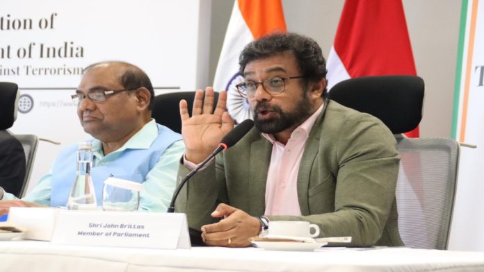 രാജ്യതാത്പര്യം വരുമ്പോൾ ഇന്ത്യക്കാർ ഒറ്റക്കെട്ടാണ്, അതാണ് ഈ രാജ്യത്തിന്റെ സൗന്ദര്യം ; ജോൺ ബ്രിട്ടാസ് രാജ്യതാത്പര്യം വരുമ്പോൾ ഇന്ത്യക്കാർ ഒറ്റക്കെട്ടാണ്, അതാണ് ഈ രാജ്യത്തിന്റെ സൗന്ദര്യം ; ജോൺ ബ്രിട്ടാസ്