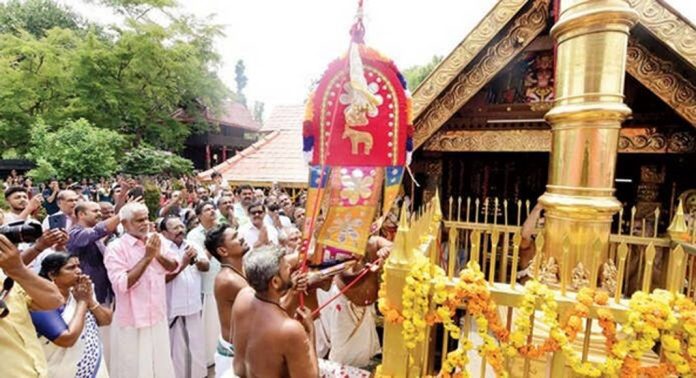 ഓമല്ലൂർ രക്തകണ്ഠസ്വാമിക്ഷേത്രത്തിലെ ഉത്സവത്തിന് കൊടിയേറി ഓമല്ലൂർ രക്തകണ്ഠസ്വാമിക്ഷേത്രത്തിലെ ഉത്സവത്തിന് കൊടിയേറി